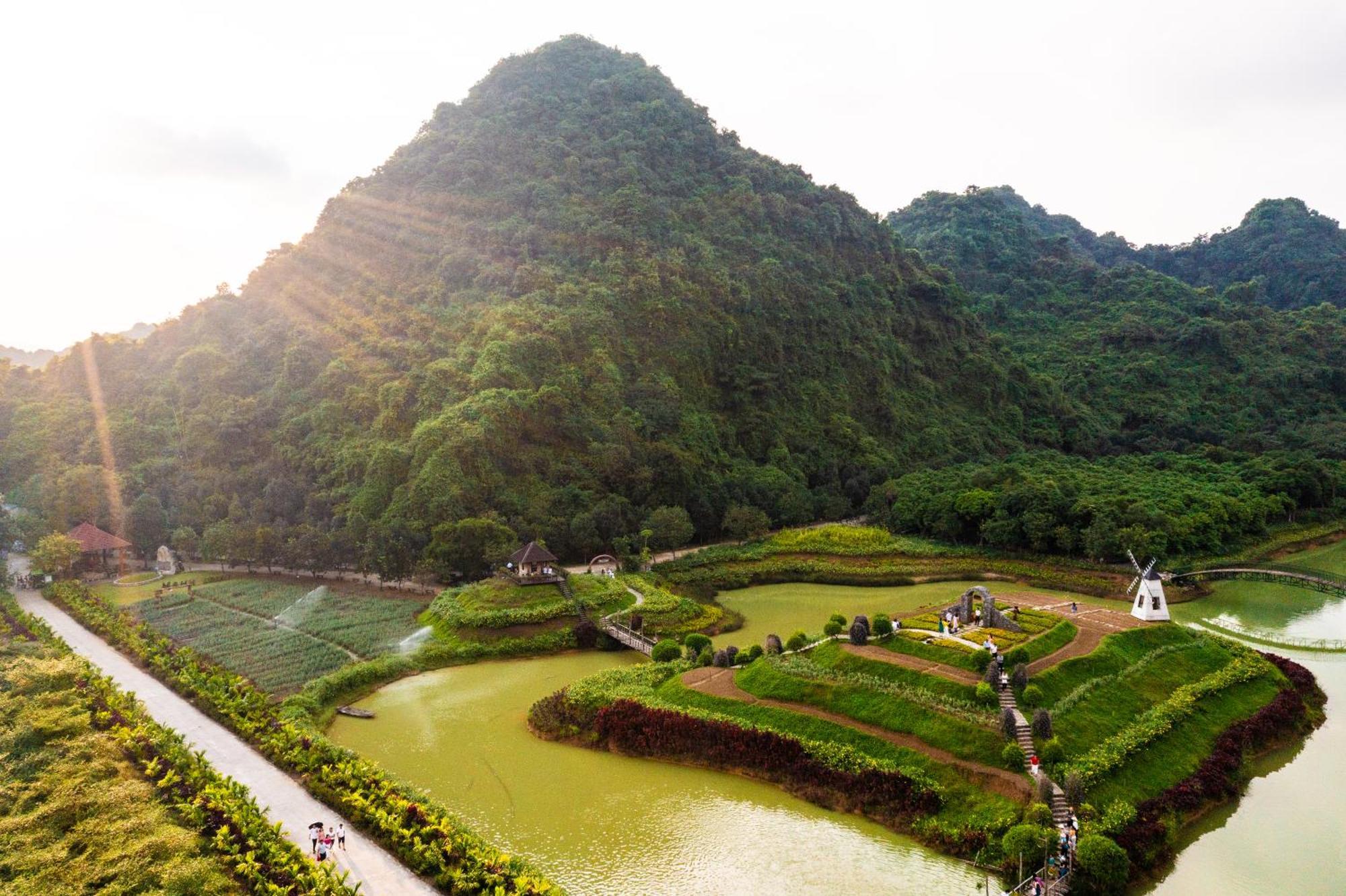 Thung Nham Resort นิญบิ่ญ ภายนอก รูปภาพ